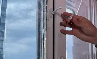 Безопасность детей предотвращение падений из окон меры защиты Алматы