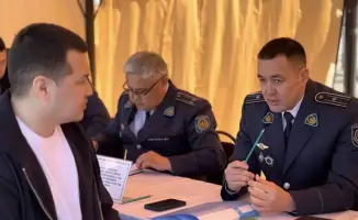В Жетысу полиция организовала акцию “Приемная на дороге”, где граждане могли задать вопросы и получить ответы