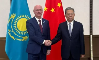 «Мосты на шелковом пути»: Роман Скляр и спикер парламента Китая укрепляют стратегическое сотрудничество на Боаоском форуме