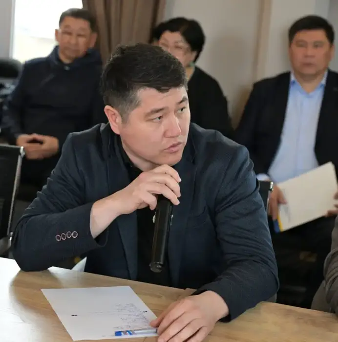 В Баянауле аким области Асаин Байханов провел выездное совещание по подготовке к летнему туристическому сезону (4)