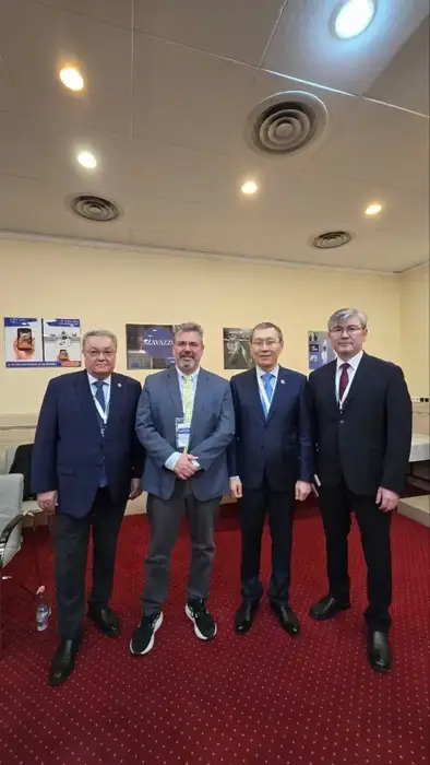 Делегация ЦИК Казахстана наблюдала за выборами в парламент Венгрии (3)