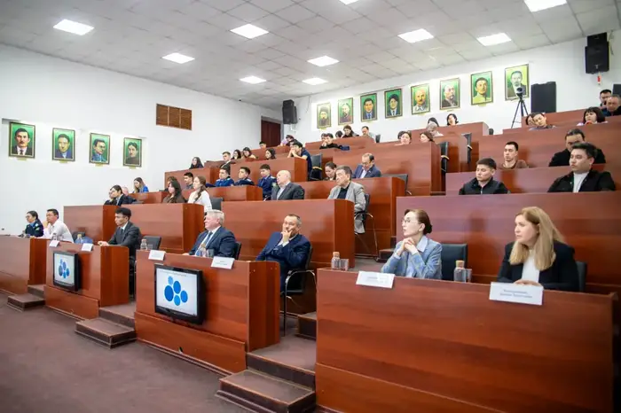 Тренинг по новой Конституции Казахстана прошел в Toraighyrov University с участием Диныры Таженовой