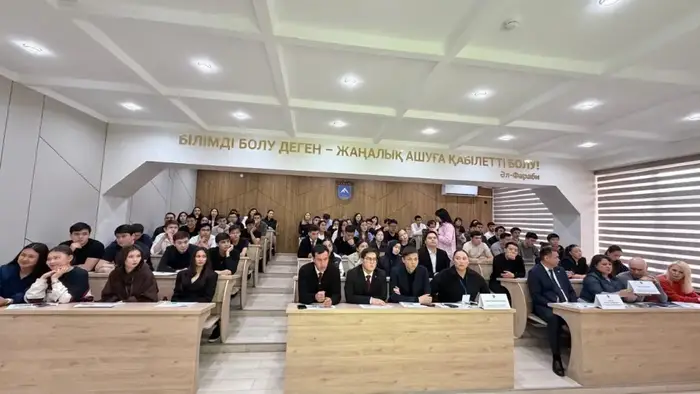 Национальный правозащитный центр провел тренинг студентам КазНУ (4)