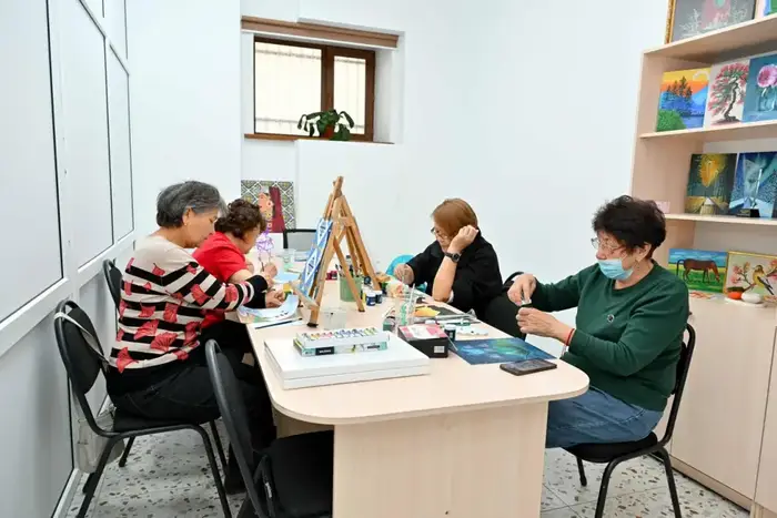 Аким области посетил социальный центр в Семее (4)