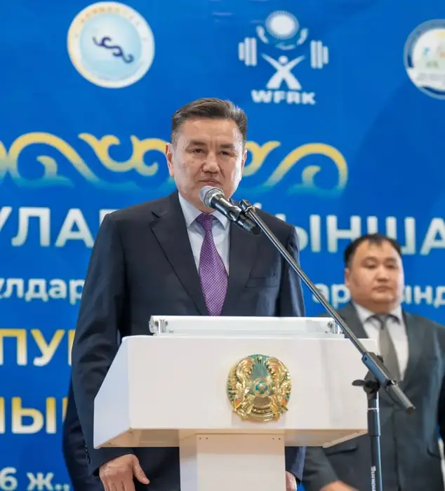 Чемпионат РК по тяжёлой атлетике в ВКО: шаг к развитию юношеского спорта в стране