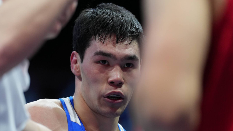 Казахстанский боксер Сабыржан Аккалыков нокаутировал соперника и обеспечил себе место в финале чемпионата Азии 2026 года, что открывает новые перспективы для страны на международной арене. Павлодаре