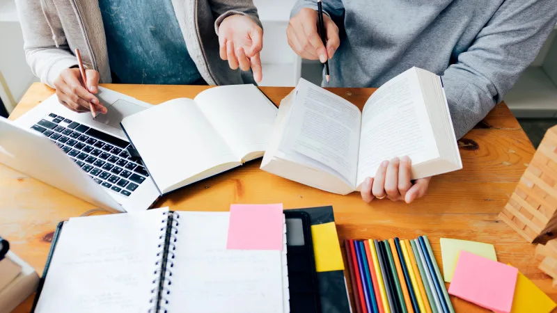 Грантовая ловушка: как выпускники Казахстана расплачиваются за свои мечты Павлодаре