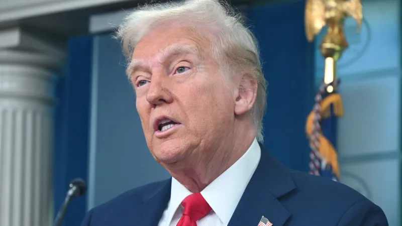 Трамп благодарит Иран: Ормузский пролив снова открыт Павлодаре