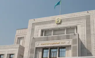 На весах правосудия: Конституционный Суд взвесит нормы УПК о продлении меры пресечения