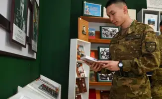 Казахстан отмечает Национальный день книги: военнослужащие обязаны читать не менее пяти книг за службу