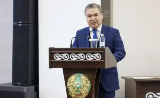 В Министерстве промышленности и строительства обсудили развитие ЖКХ и отметили достижения работников отрасли
