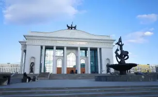 Восточно-Казахстанский театр драмы и оперетты представил мюзикл Mamma Mia в Астане