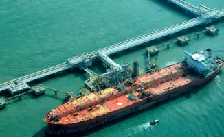 Конфликт в Персидском заливе: Иран атакует танкер с нефтью у берегов Дубая, поднимая вопросы безопасности морских перевозок