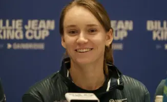 Елена Рыбакина: За рулем суперкара за 62 миллиона, как за теннисной сеткой — уверенно и с азартом