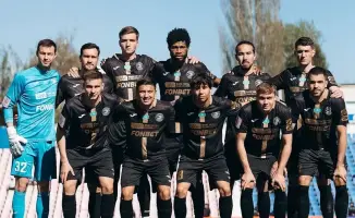 Команда 'Кызылжар' сенсационно выбивает 'Иртыш' из Кубка Казахстана, поднимая вопросы о развитии футбольной инфраструктуры в регионах