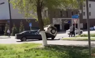 Павлодар: кроссовер врезался в BMW на городских улицах