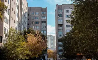 Парковка как второй дом: жители павлодарской многоэтажки просят акима создать уютное пространство для автомобилей