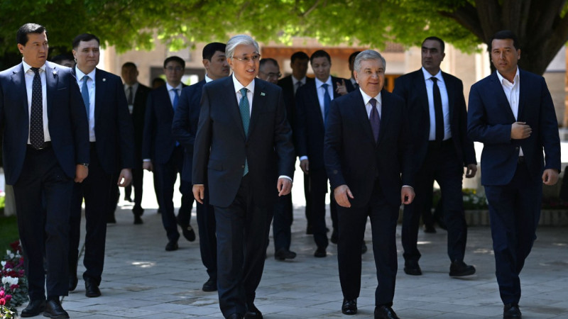 Токаев и Мирзиёев: духовное единство у мавзолея Накшбанди Павлодаре