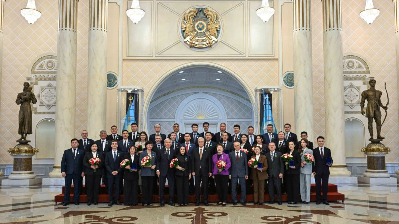 Токаев раздаёт звёзды: казахстанские учёные получили награды за светлые идеи Павлодаре