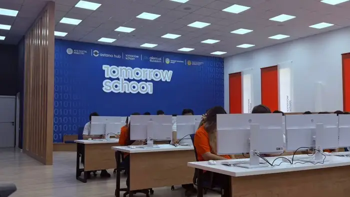 Павлодар становится центром AI: открытие Tomorrow School на базе Торайгыров университета
