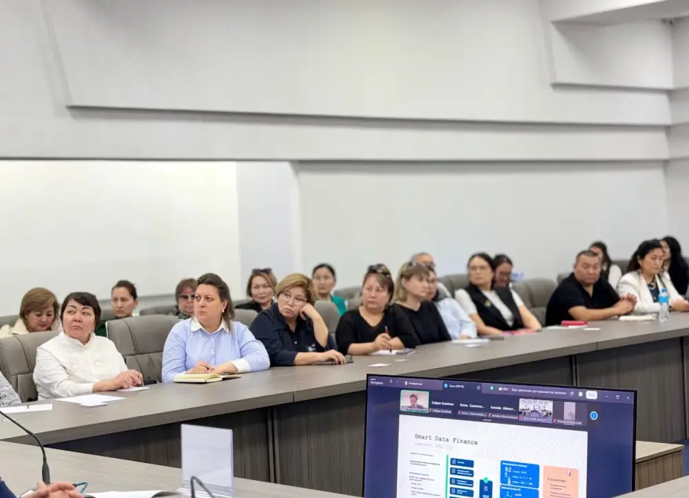 Обсуждение налоговой политики и поддержки бизнеса в области Абай