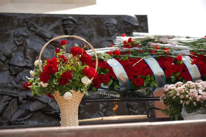 В Туркестане прошли торжества в честь 81-летия Великой Победы с вручением помощи ветеранам