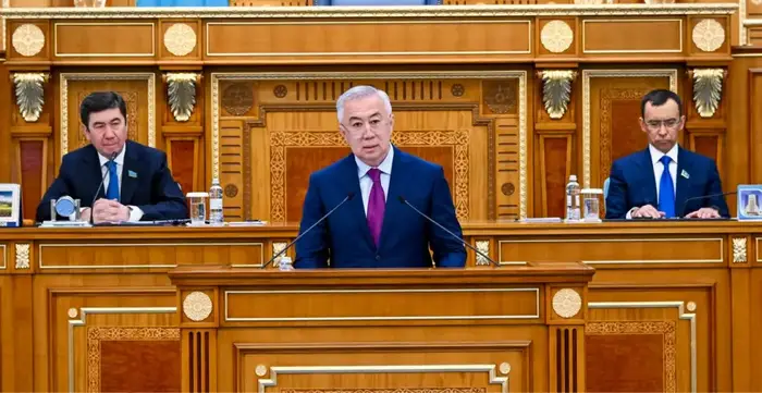 Парламент РК одобрил поправки к закону о выборах