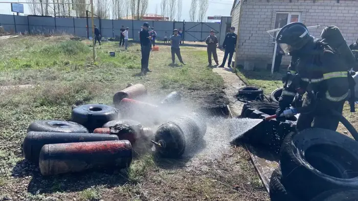 Более 600 газовых баллонов вынесено спасателями МЧС из пожаров в 2026 году