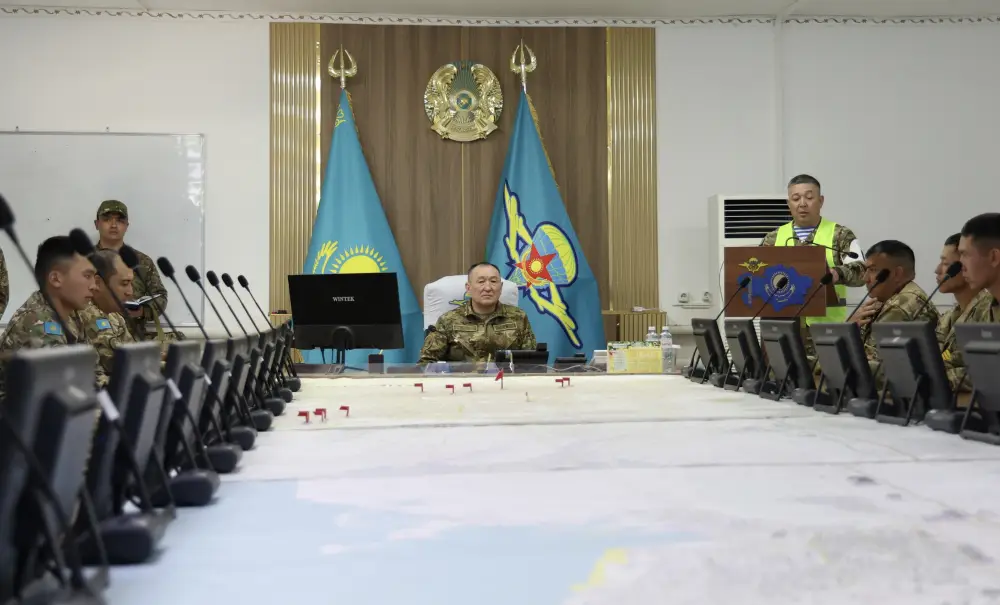 В Минске обсудили боевую готовность армии