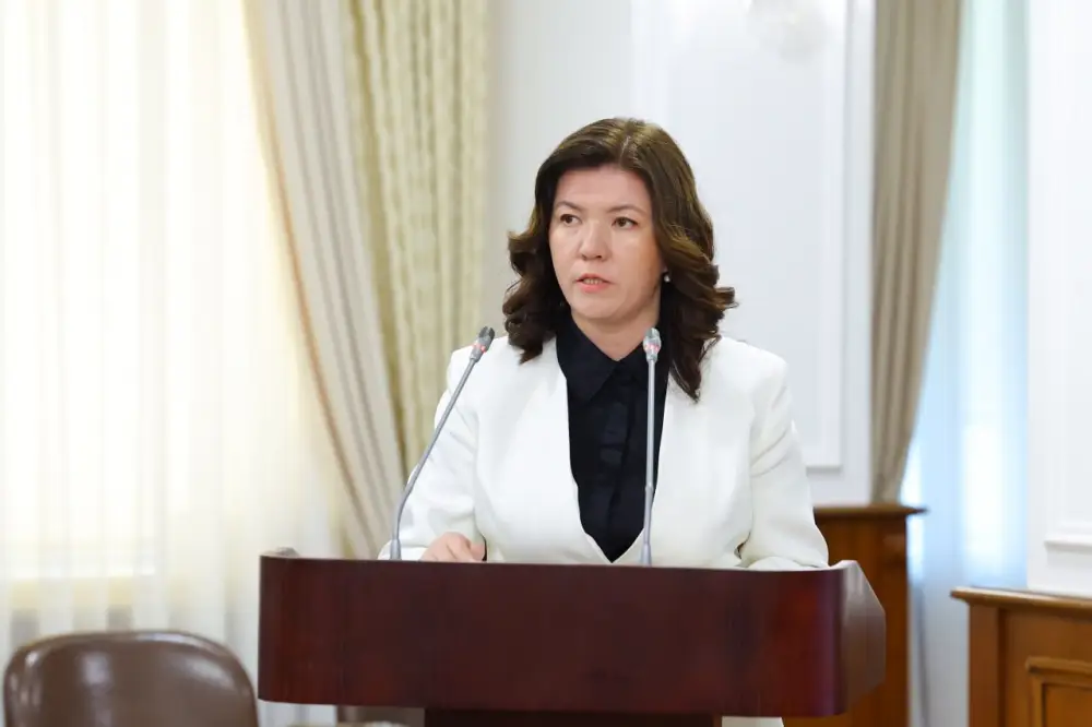 Четыре миллиона юных звезд Казахстана завершают свой учебный путь