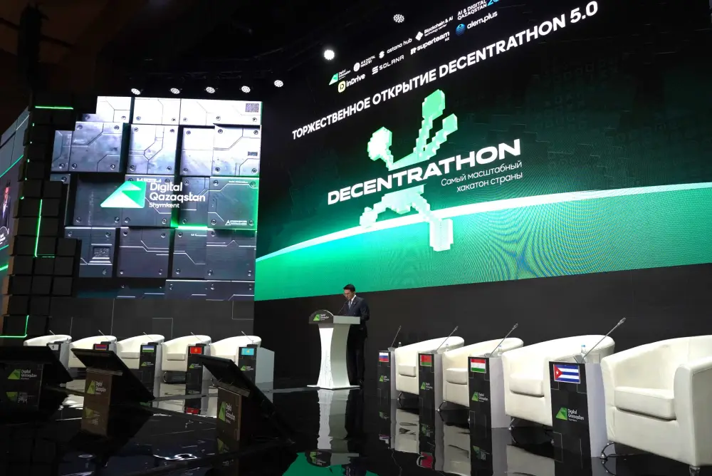 На форуме Digital Qazaqstan в Шымкенте дан старт крупнейшему хакатону страны Decentrathon 5.0 с охватом в 3 000 IT специалистов из 20 городов Казахстана