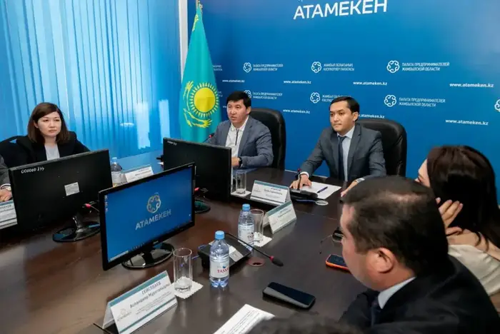 Вице-министр Абилдабеков посетил Жамбылскую область