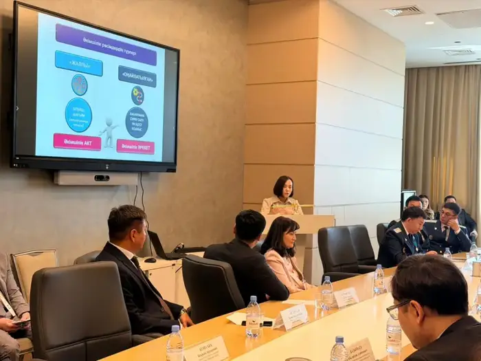 Вице-министр юстиции Казахстана Лаура Мерсалимова подчеркивает значимость e-Otinish на конференции, посвящённой 5-летию системы