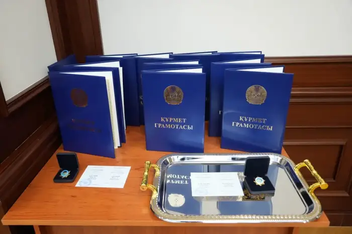 Транспортные асы получили заслуженные награды к празднику!