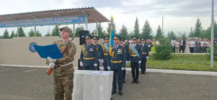 В ВКО солдаты-новобранцы приняли присягу (7)