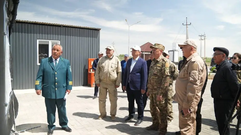 Пресс-тур по лесомелиоративным работам на осушенном дне Аральского моря: 1117,5 тыс. га обработано, посеяно 3440,9 тонн семян саксаула
