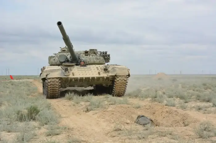 Более 500 военнослужащих морской пехоты прошли обучение на танках в России