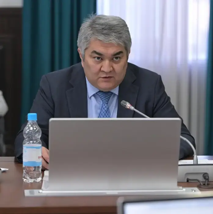 Встреча Асаина Байханова с Акмарал Альназаровой обсуждение здравоохранения региона