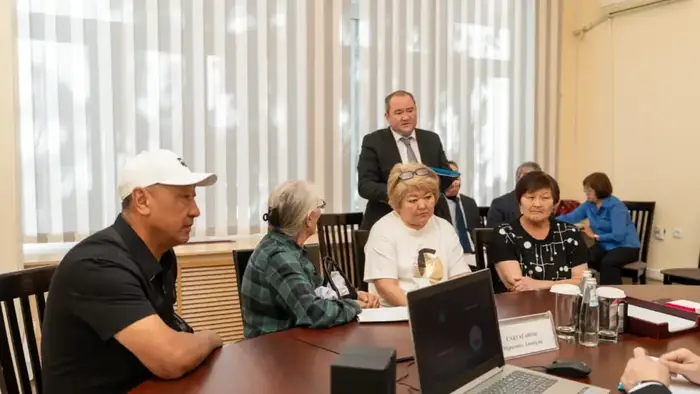 Обсуждение проблем жилья и теплоснабжения на приёме у акима ВКО: последствия для местных жителей и бизнеса