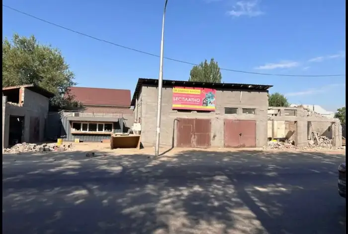 Снос незаконного автосервиса завершён в Алматы