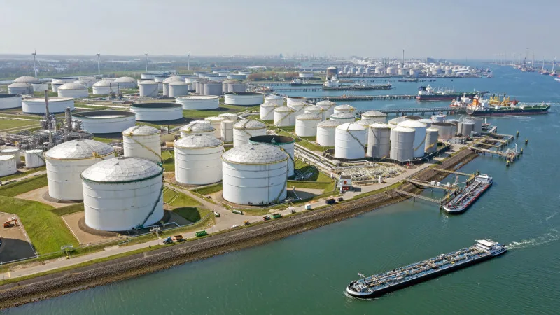 Мировые цены на нефть резко упали: Brent опустилась ниже 103 долларов на фоне ожиданий мирного соглашения между США и Ираном. Павлодаре