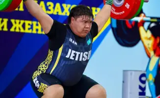 Жетісу доминирует на чемпионате Казахстана по тяжёлой атлетике, мужчины и женщины занимают первые места