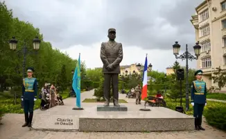 Награды потомкам казахстанских партизан в Астане