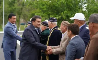 Центральный парк в Сайрамском районе обновлён к празднику 1 мая