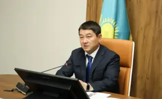 Килыбай обсудил развитие региона с депутатами