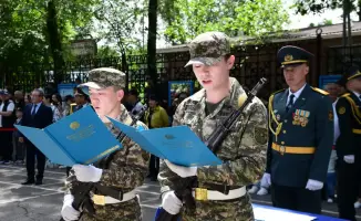 Военно-патриотическое шествие в Университете Абая: укрепление молодежного патриотизма и подготовка новых офицеров