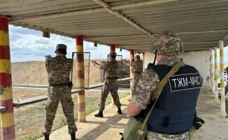 Герои в униформе: спасатели МЧС Казахстана — оплот надежды в борьбе с стихией