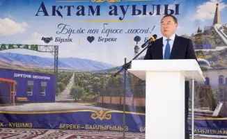 Встреча с писательницей Сауле Досжан в Уйгурском районе