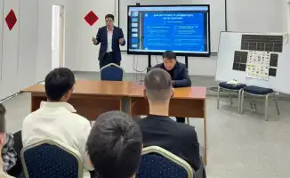 Лекция в аграрном университете Алматы: обсуждение профилактики экстремизма и важности критического мышления