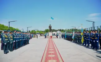 Казахстан отметила 102 года со дня рождения генерала
